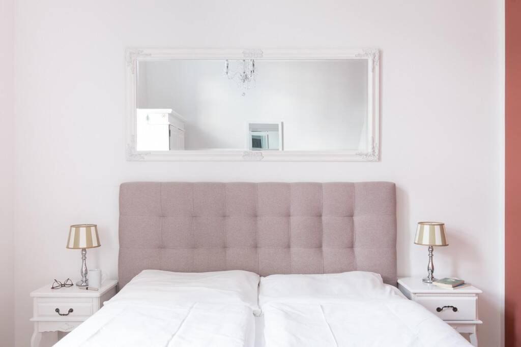 Sc 05 By Rockchair Apartments L Superhost Status L 2 Bedrooms Boxspringbeds Balcony Elevator - Cozy Family & Business Flair Welcomes You! Berlim Exterior foto