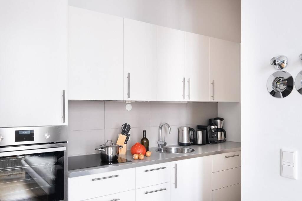 Sc 05 By Rockchair Apartments L Superhost Status L 2 Bedrooms Boxspringbeds Balcony Elevator - Cozy Family & Business Flair Welcomes You! Berlim Exterior foto