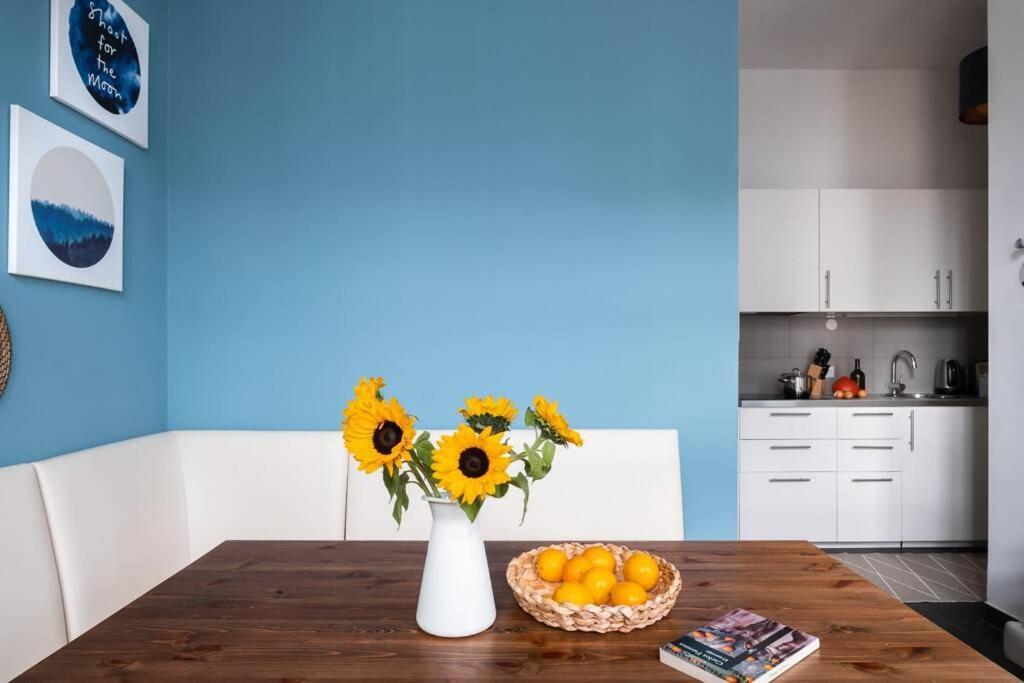 Sc 05 By Rockchair Apartments L Superhost Status L 2 Bedrooms Boxspringbeds Balcony Elevator - Cozy Family & Business Flair Welcomes You! Berlim Exterior foto